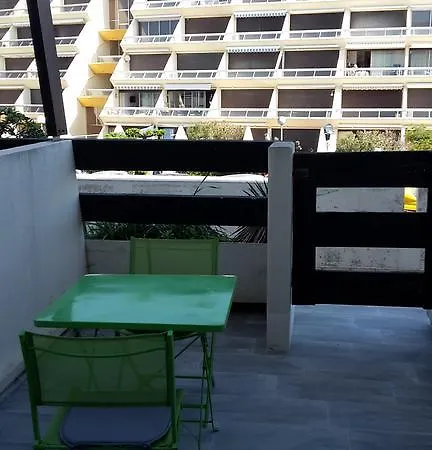Studio Grey Port Nature 1 *